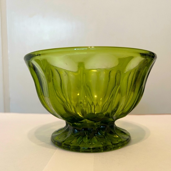 Vintage Anchor Hocking  Olive/Emerald Green Pedestal Compote/Bowl Set of 3! - Picture 5 of 9